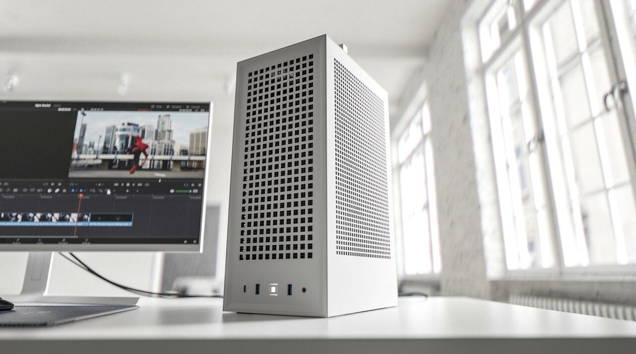 HYTE Revolt 3 Mini Tower Case
